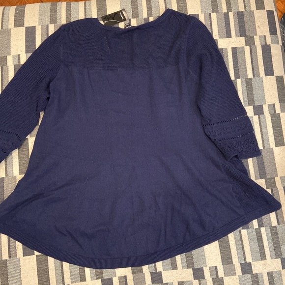 Sweater - Picture 4 of 4